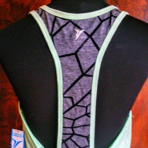 NWT Old Navy active top size M